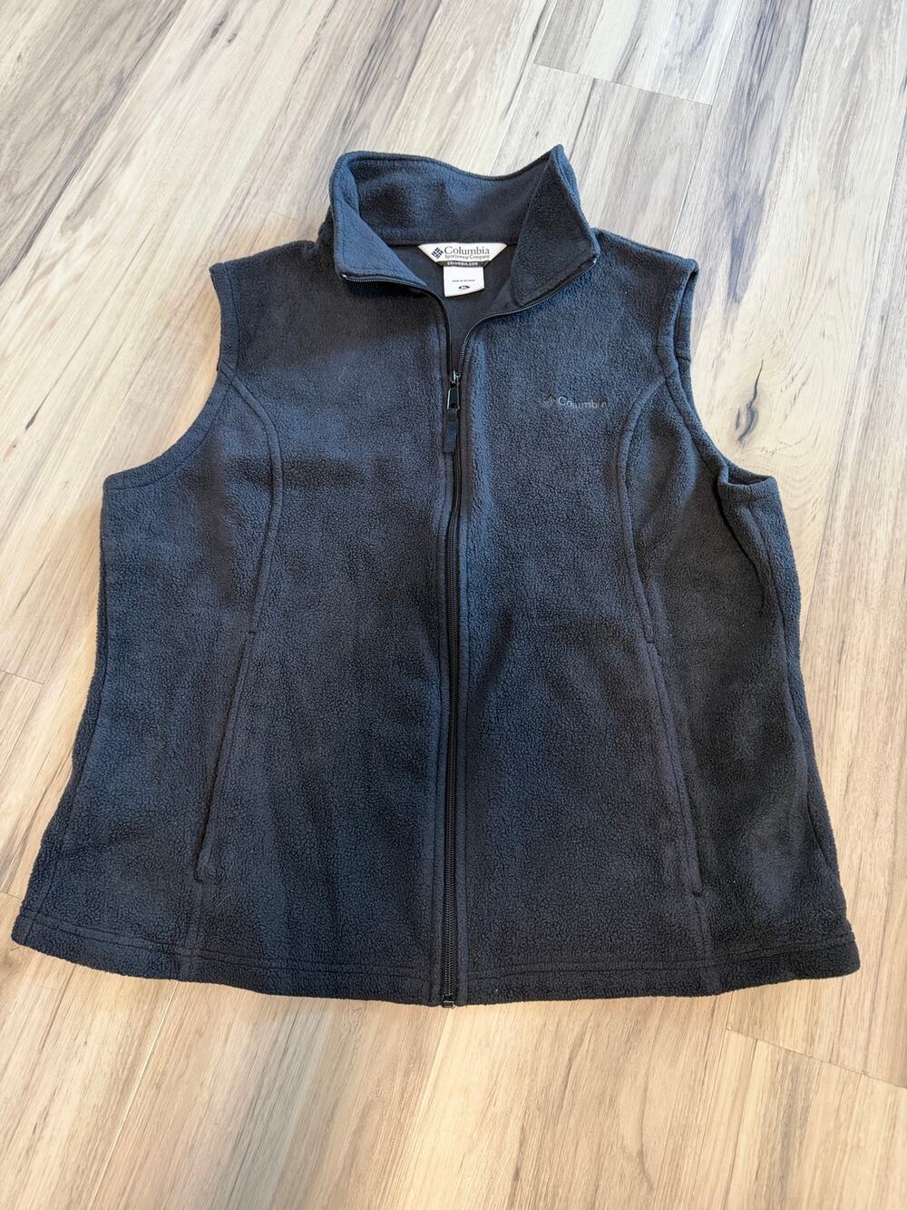 Women's Size XL Black Columbia Sportswear Full Zip Fleece Vest Jacket Sleeveless